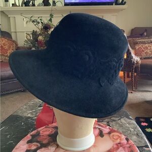 Vintage Louise Green Black wide brim cloche pure wool hat
